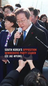 South Korea opposition chief stabbed in neck – media
