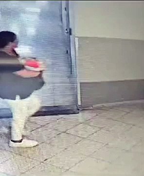 Finta infermiera entra in ospedale, ruba un neonato, lo chiude in uno zaino e scappa