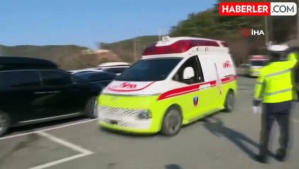 Güney Kore'de ana muhalefet lideri bıçaklandı