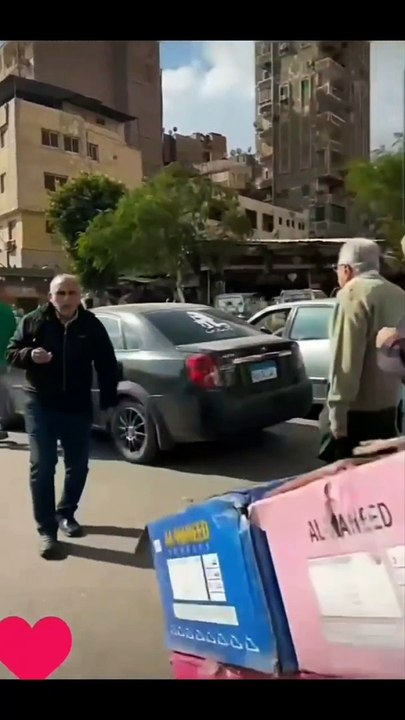 عجائب الشارع المصري