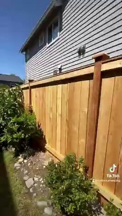Bellevue Fencing - Wood, Metal, Iron, & Vinyl Fence Contractor