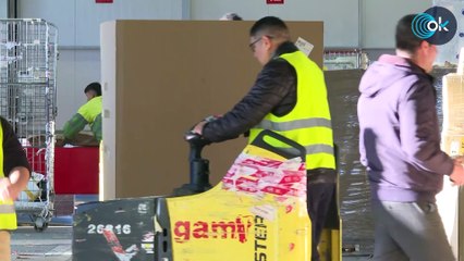 El paro se reduce en diciembre la mitad que el año pasado y se mantiene por encima de los 2,7 millones