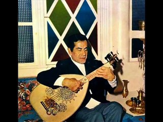 تقاسم لمللك العود موسيقار الازمان فريد الاطرش بواسطه سوزان مصطفي