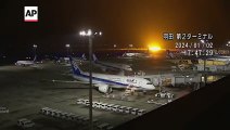 طائرة يابانية تتحول لكرة من اللهب أثناء هبوطها في مطار هانيدا في طوكيو