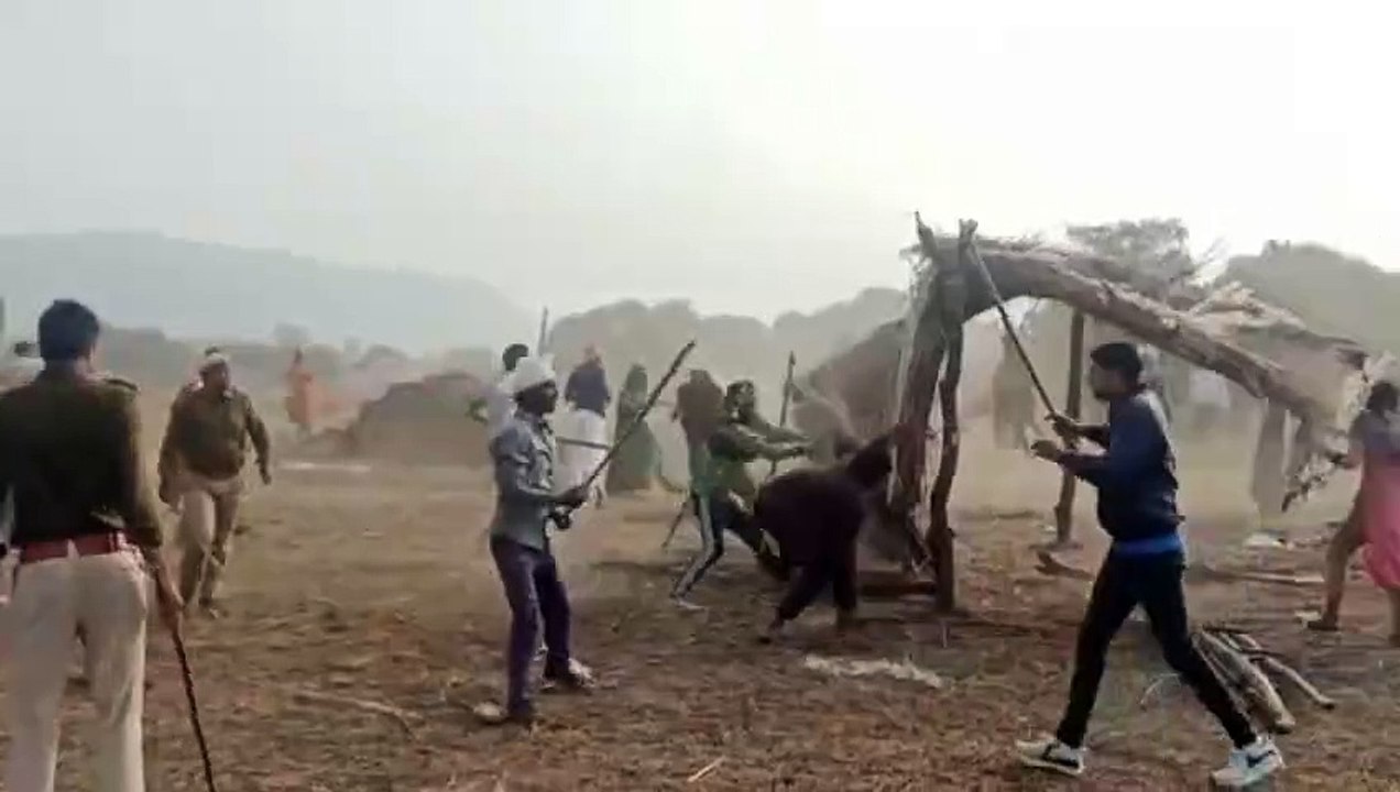 सरकारी जमीन पर कब्जे को लेकर चली लाठियां