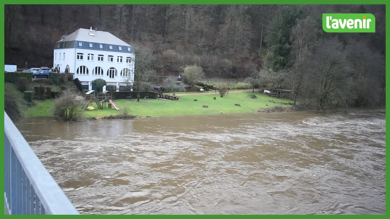 Du côté de Bouillon, la Semois est aussi sortie de son lit