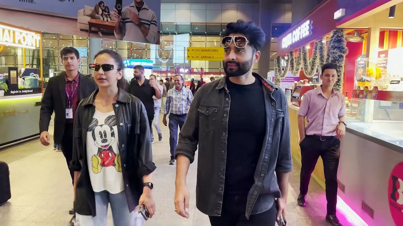 Lovebirds Rakul Preet Singh-Jackky Bhagnani return post New Year vacay amid wedding rumors