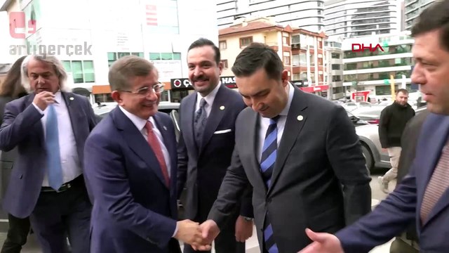 Ahmet Davutoğlu, Meral Akşener ile görüştü