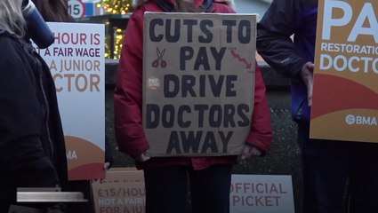 Junior doctors strike outside London hospital as six-day industrial action begins