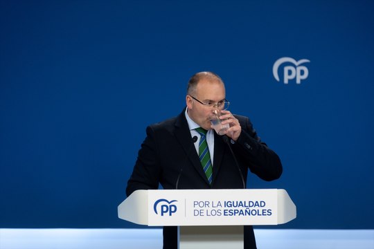 Miguel Tellado echa balones fuera respecto a los contactos secretos del PP con Junts