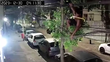 Ce voleur de cable va regretter son geste