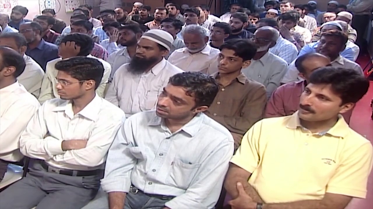 Why does Islam Oppress the Woman, and Confine her to Housework - Dr Zakir Naik