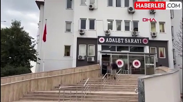 TEM Otoyolu'nda kaçak göçmen dolu araç polis aracına çarptı: 18 yaralı