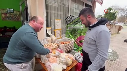 Sinoplu manavdan yumurta esprisi