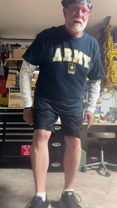 60-4-60 Challenge, Day 24, Keeping in moving... working on balance and body control.