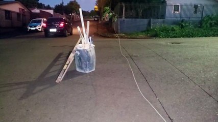 Caminhão derruba fios no Floresta e provoca risco de choque elétrico