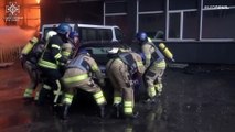 شاهد: رجال الإطفاء في كييف يكافحون النيران بعد قصف روسي مكثف