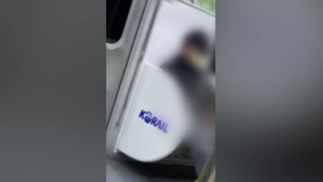 지하철 내 음란 행위 신고했지만...철도 경찰 출동 'X' [앵커리포트] / YTN