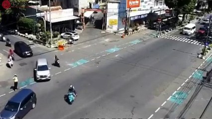 Video Detik-Detik Anggota Satlantas Klaten Meninggal Tertabrak Mobil Saat Mengatur Lalu Lintas