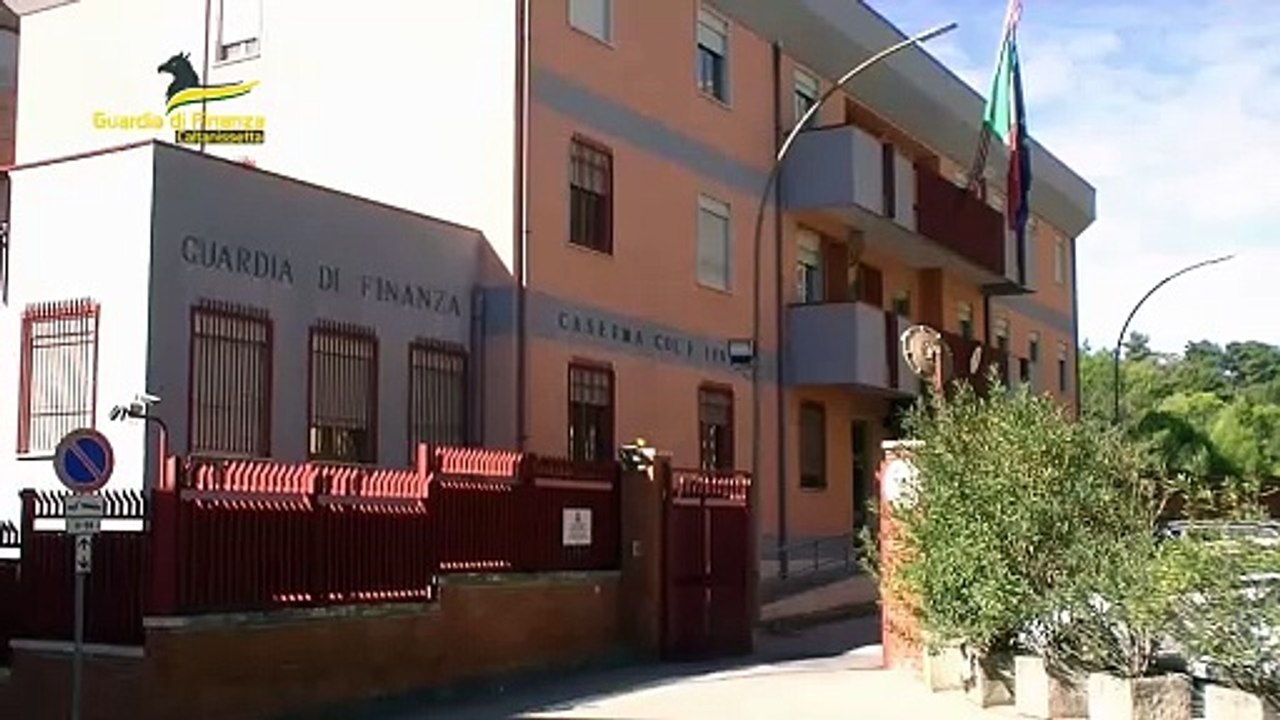 Dalle officine abusive alle false griffe, stretta a Caltanissetta contro abusivismo commerciale e contraffazione