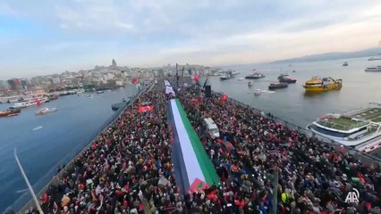 Galata Köprüsü'ndeki şehitler yürüyüşü dünya medyasında