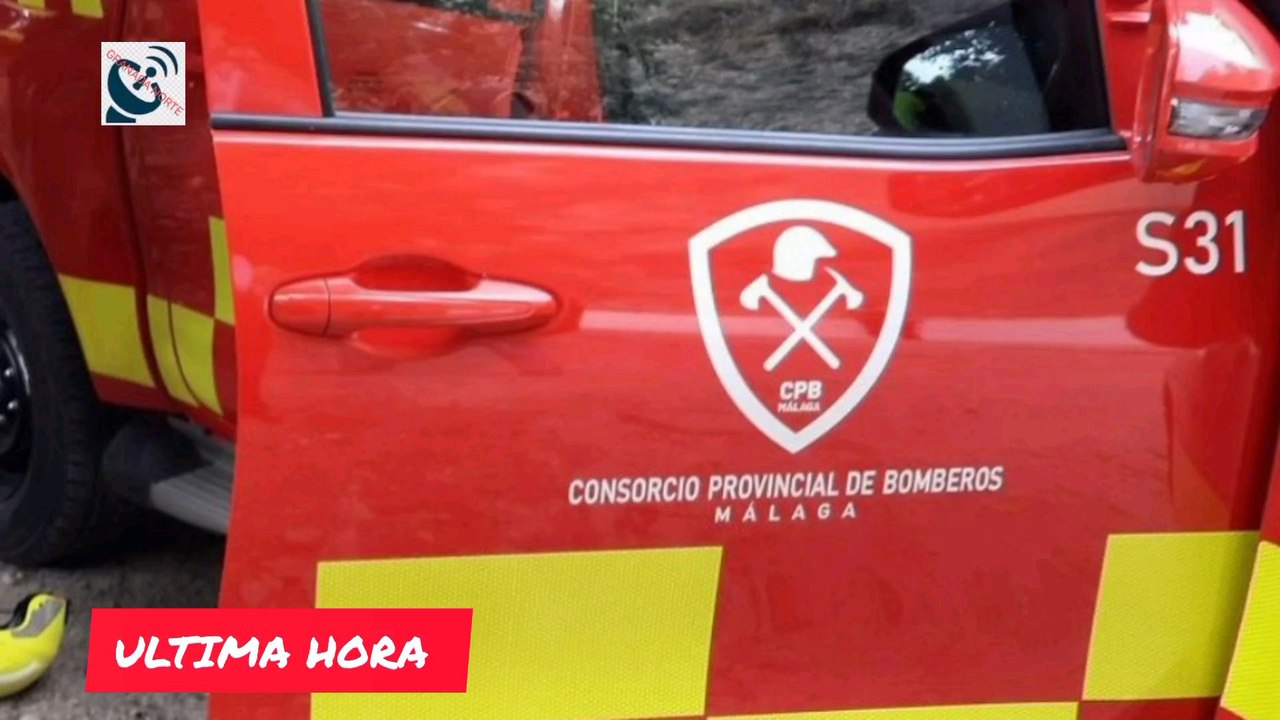 Hospitalizado tras inhalar humo en un incendio de vivienda en Vélez-Málaga