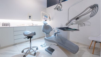 This man's brain started bleeding after a standard teeth extraction at the dentist