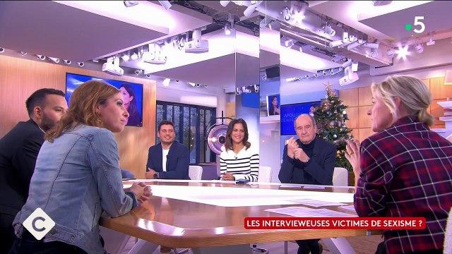 Anne-Élisabeth Lemoine et Léa Salamé évoquent le sexisme dans les médias sur le plateau de C à vous