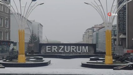 Erzurum’da kar yağışı etkili oluyor
