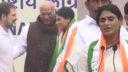 বছরের শুরুতেই নয়া চমক! জল্পনা মিটিয়ে কংগ্রেসের হাত ধরলেন জগমোহন রেড্ডির বোন