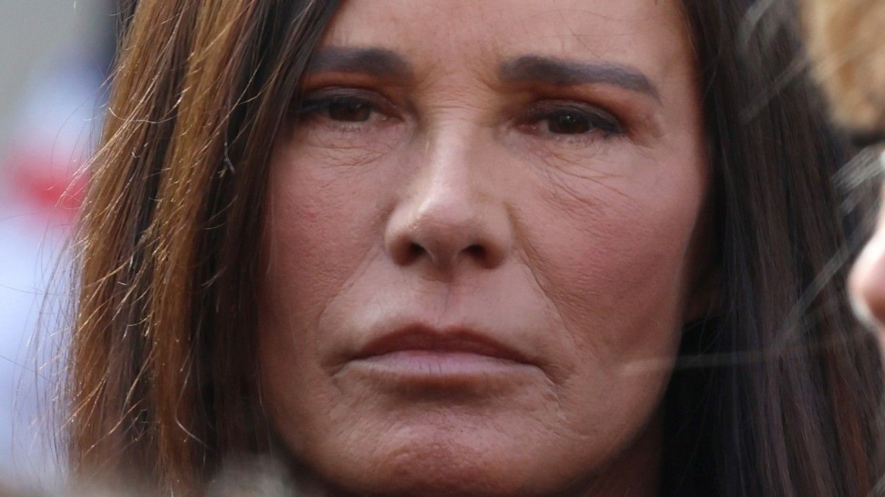 Les révélations surprenantes de Nathalie Marquay concernant sa relation continue avec Jean-Pierre dans l'au-delà