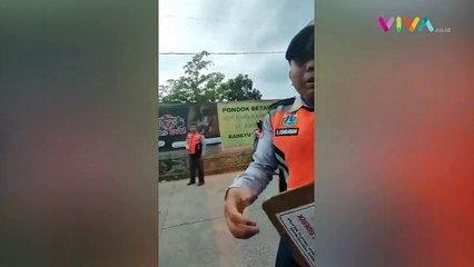 Petugas Dishub Nyangkut di Kap Mobil dan Dibawa Ngebut