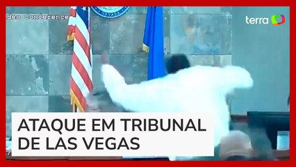 Homem 'voa' para cima de juíza após ouvir sentença por agressão nos EUA