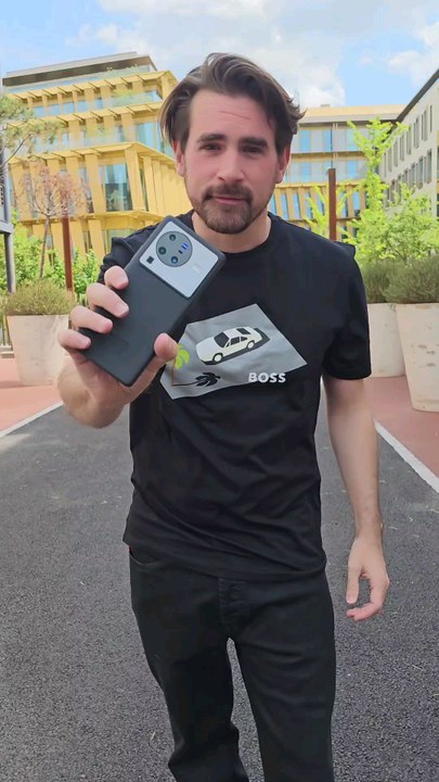 Essai du téléphone mobile Vivo X80. Test et caractéristiques de ce cellulaire parfait pour tous vos voyages, photos et vidéos comprises grâce à l'objectif Zeiss