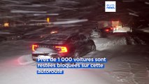 Suède : des automobilistes bloqués sur une autoroute suite aux fortes chutes de neige