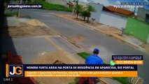Homem furta areia na porta de residência em Aparecida, diz portal de notícias; 'vídeo mostra a ação'