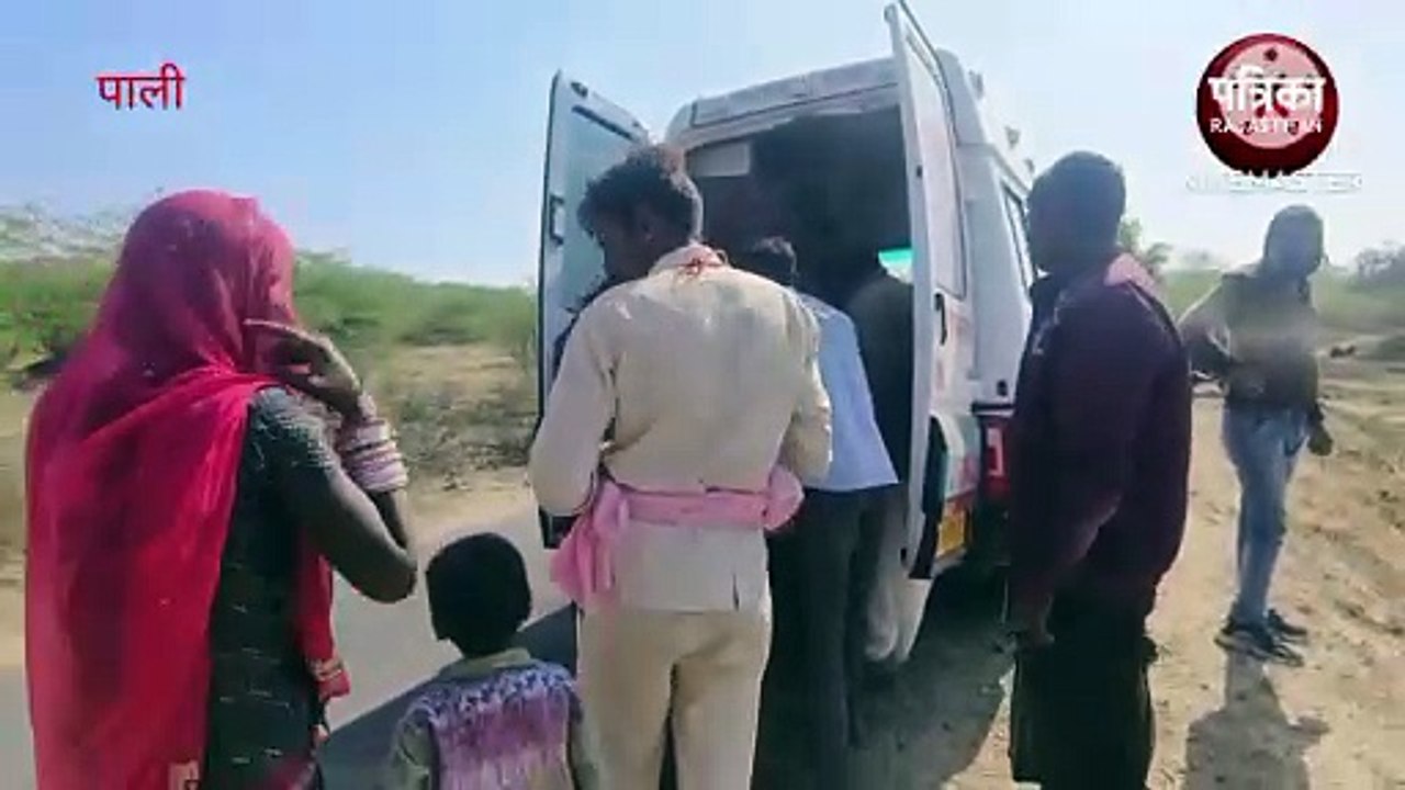 Watch Video : शादी के बाद मंदिर में दर्शन करने जाते समय पलटी पिकअप, मची चीख-पुकार