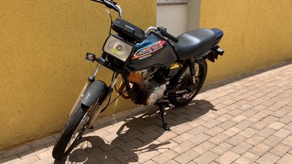 Motocicleta com alerta de furto é recuperada no bairro Riviera