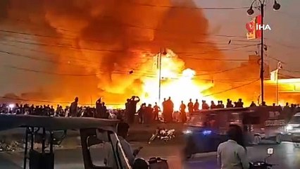 Feci olay! Yangında bir mahalle yok oldu