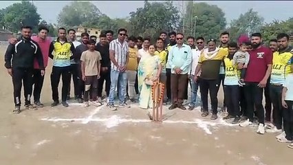 टेनिस बॉल क्रिकेट महासंग्राम का हुआ शुभारंभ