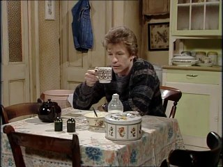 Up The Elephant and Round The Castle S2 - E6 The Road to Milton Keynes