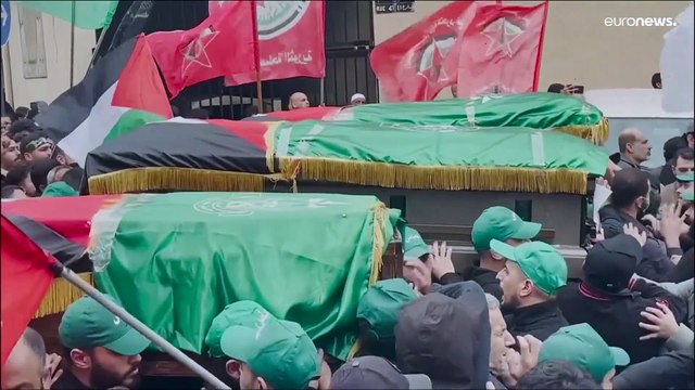 تواصل القصف الإسرائيلي على غزة وارتفاع حصيلة القتلى الفلسطينيين إلى 22 ألفاً و438