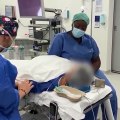 Une Chirurgienne Exceptionnelle à Bordeaux : Dr Aicha N'Doye Chante pour Apaiser ses Patients