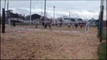 Grupo de beach tennis agride família em briga por quadra pública em Florianópolis