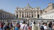 Vaticano esclarece que não mudou doutrina, apesar do anúncio de bençãos a casais homossexuais