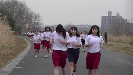 マラソン大会 乳揺れ