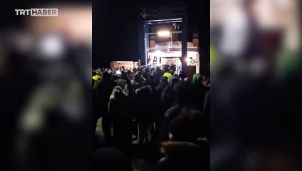 Almanya'da çiftçiler Ekonomi Bakanı Habeck'in feribottan inmesine izin vermedi