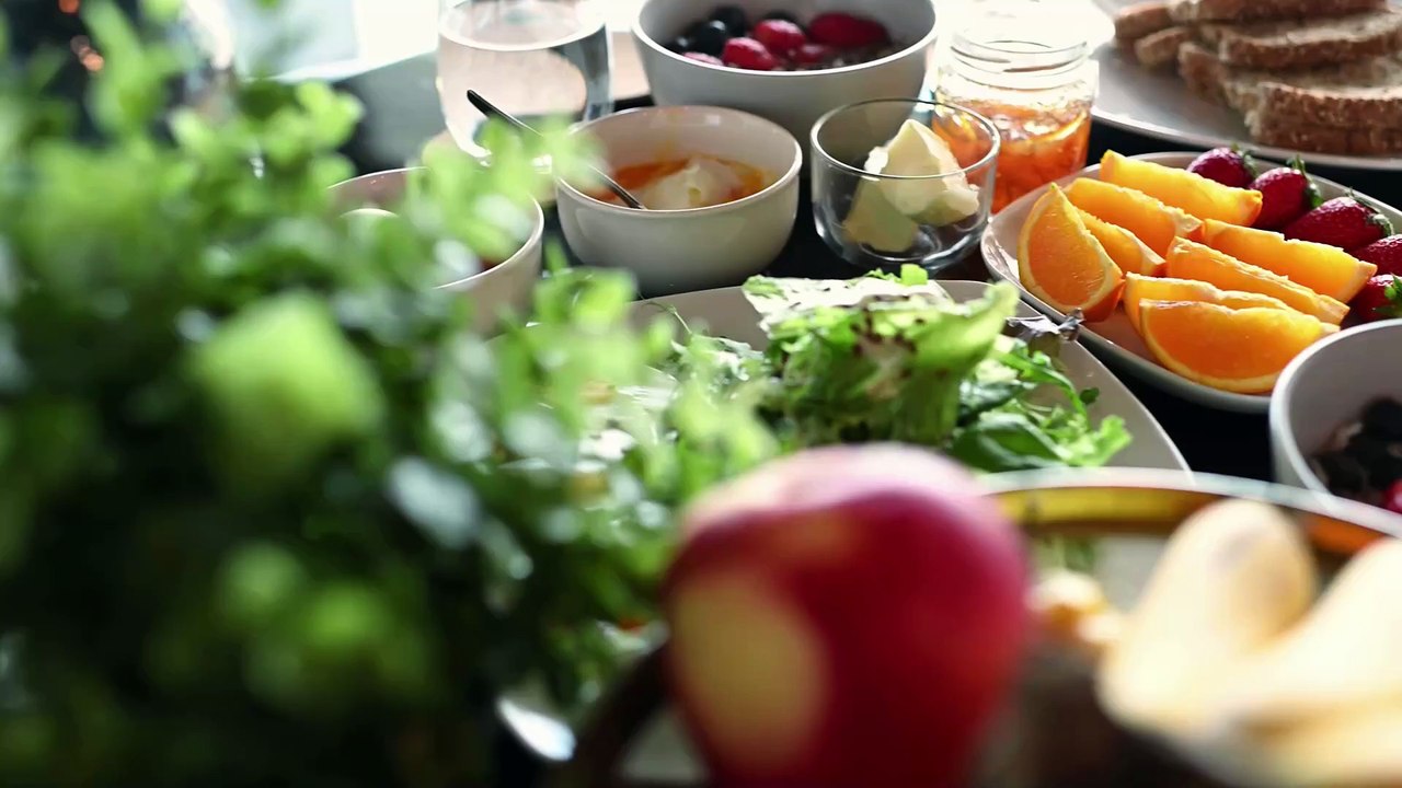 Nahrhaftes Frühstück: Welche Nährstoffe sind morgens wichtig?