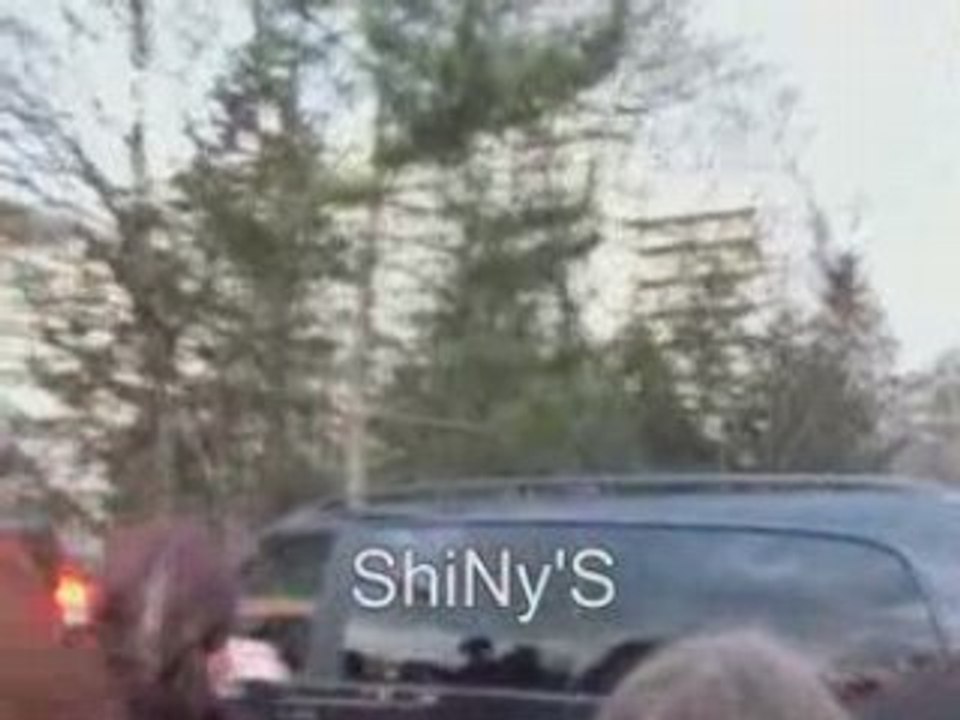 TOKIO HOTEL ARRIVE AU GRAND JOURNAL 21 MARS 2007