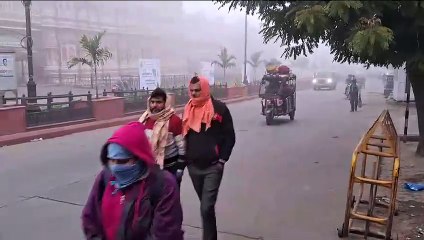 कड़ाके की सर्दी से ठिठुरी जिंदगी, कोहरे ने रोकी रफ्तार
